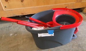 lot 69 image: O Cedar mop, bucket and pads