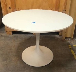 lot 98 image: Round wooden white table