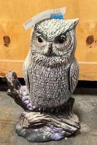 lot 116 image: Cement lawn Owl Dcor 17 tall