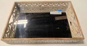 lot 123 image: Rustic drink tray 20x14