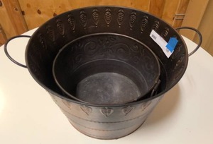 lot 126 image: decorative beverage tubs