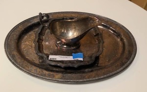 lot 128 image: Vintage platter, small tray, gravy dish
