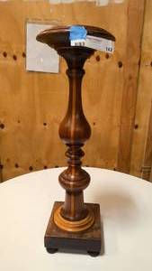 lot 143 image: Solid wood plantcandle stand 25 tall