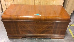 lot 177 image: Antique wooden chesttrunk