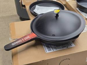 lot 463 image: Curtis Stone 11 Cast Aluminum All Day Pan with Lid