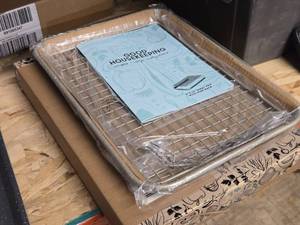 lot 467 image: Good Housekeeping Sheet Pan with Wire Rack 13 x 9
