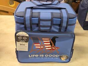 lot 533 image: Life Is Good 24 Can Ziperless Insulated Cooler 13 x 10 x 11 12