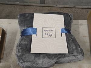 lot 527 image: Warm & Cozy Angel Wrap Blanket 50 x 70