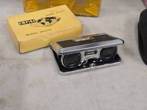 lot 514 image: Vintage Empire Folding Sport Glass 2.5x 232 (in original packaging)