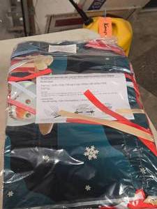 lot 517 image: Gift Bag And Gift Tag Set with Inserted Drawstring Ribbon 58-piece