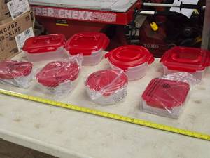lot 547 image: Lot of (8) Lock n Lock Plastic Storage Containers (assorted)