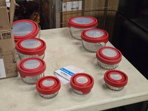 lot 565 image: Lot of (9) Anchor Hocking Glass Storage Container with Lid