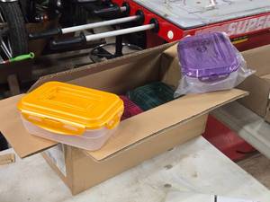 lot 553 image: Lot of (5) Lock n Lock Plastic Storage Containers
