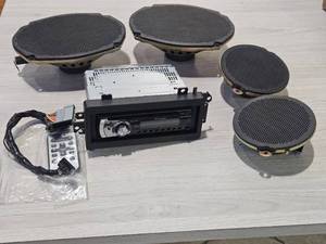 lot 7 image: New Pioneer Sound system, speakers, remote control. 