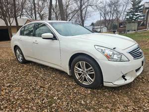 lot 4 image: 2011 Nissan Infinity G