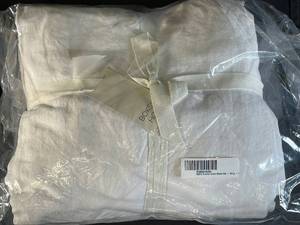 lot 13 image: Bokser Home 100 Percent French Linen Sheet Set King Size White