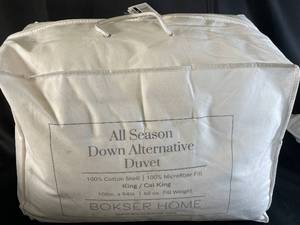 lot 52 image: Bokser Home All Season Down Alternative Duvet, KingCal King