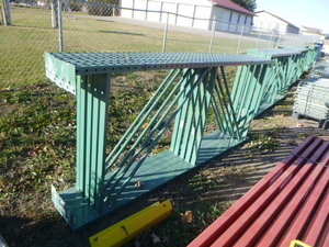 lot 1 image: 5 Pallet Racking 8 Uprights