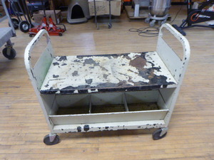 lot 16 image: Metal Cart on Swivel Casters