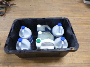 lot 22 image: Cleaning Supplies