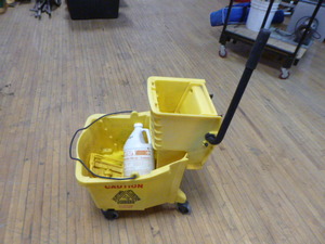 lot 37 image: Rubbermaid Commercial Mop Bucket