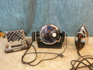 lot 58 image: Small Household Appliances