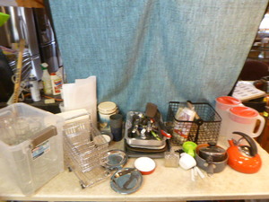 lot 59 image: Kitchen Items