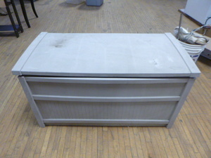 lot 82 image: Suncast Deck Box