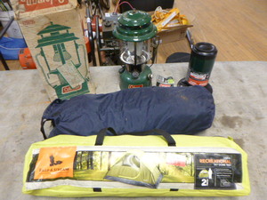 lot 86 image: Camping Items