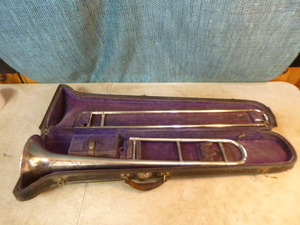 lot 92 image: Vintage Lyon & Healy American Professional Chicago Trombone