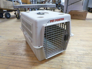 lot 95 image: Pet Porter Pet Kennel