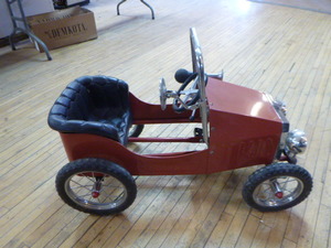 lot 97 image: 1938 Replica Roadster Pedal Car