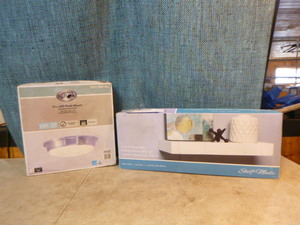 lot 107 image: Light Fixture and Shelf