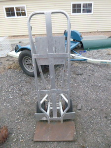 lot 123 image: Valley Craft Heavy Duty Aluminum 2 Wheel Cart