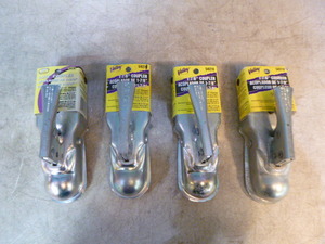 lot 131 image: 4 Valley 1 78 Couplers