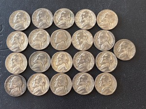 lot 10 image: Silver War Nickels