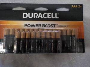 lot 39 image: 24 Duracell Power Boost AAA Batteri...