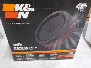 lot 70 image: K and N Motorcycle V-Twin Air Filte...