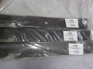 lot 90 image: 3 Blades 7-04960...