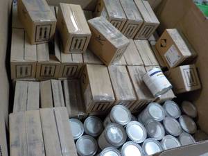 lot 101 image: Pallet of 100 qts Dyna Coat Opticry...
