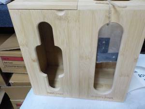 lot 131 image: Wood Wall Bag Holder 10 x 10...