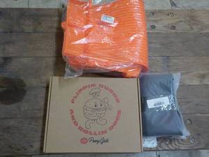 lot 139 image: Silicon Griddle Mat, Penny Grill an...