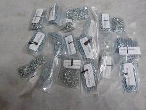 lot 153 image: Variety of Screws...