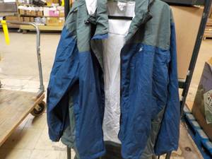 lot 157 image: Frogg Toggs Jacket size XLXXL...