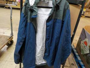 lot 158 image: Frogg Toggs Jacket size XLXXL...