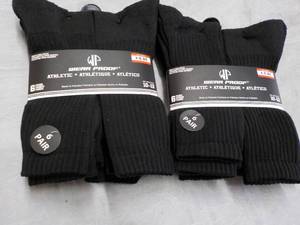 lot 197 image: 12 Pair Wear Proof Size 10-13 Athle...