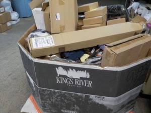 lot 226 image: Pallet of New Overstock and Unclaim...