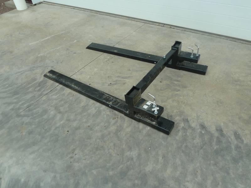 lot 43 image: Wolverine Bucket Forks 45 WStabilizer