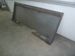 lot 228 image: Wolverine Skid Steer Back Plate 38