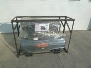 lot 28 image: Landhero Gas Air Compressor